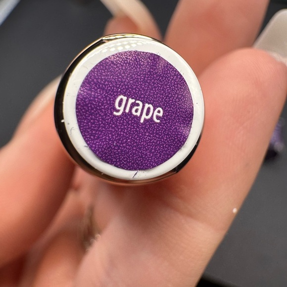 NWT Full Size Tarte Maracuja Juicy Lip Plump Shift in Grape - Picture 3 of 5